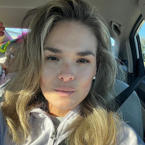 Meet your Posher, Angie